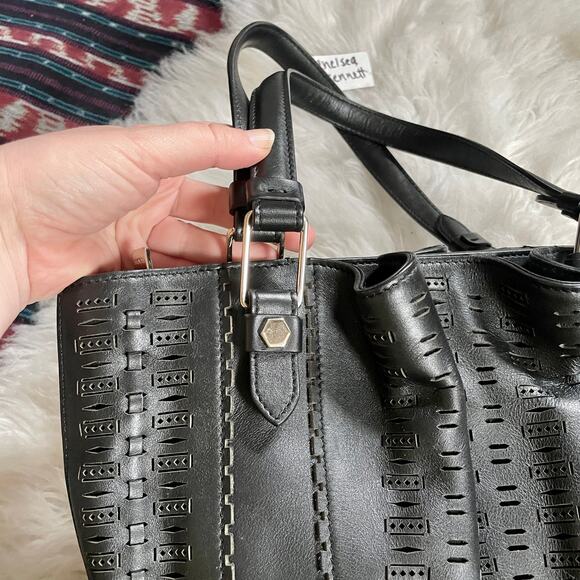 Tod's Laser Cut Flower Tote Shoulder Bag Small Lazer Perforated Black Leather - Picture 9 of 16